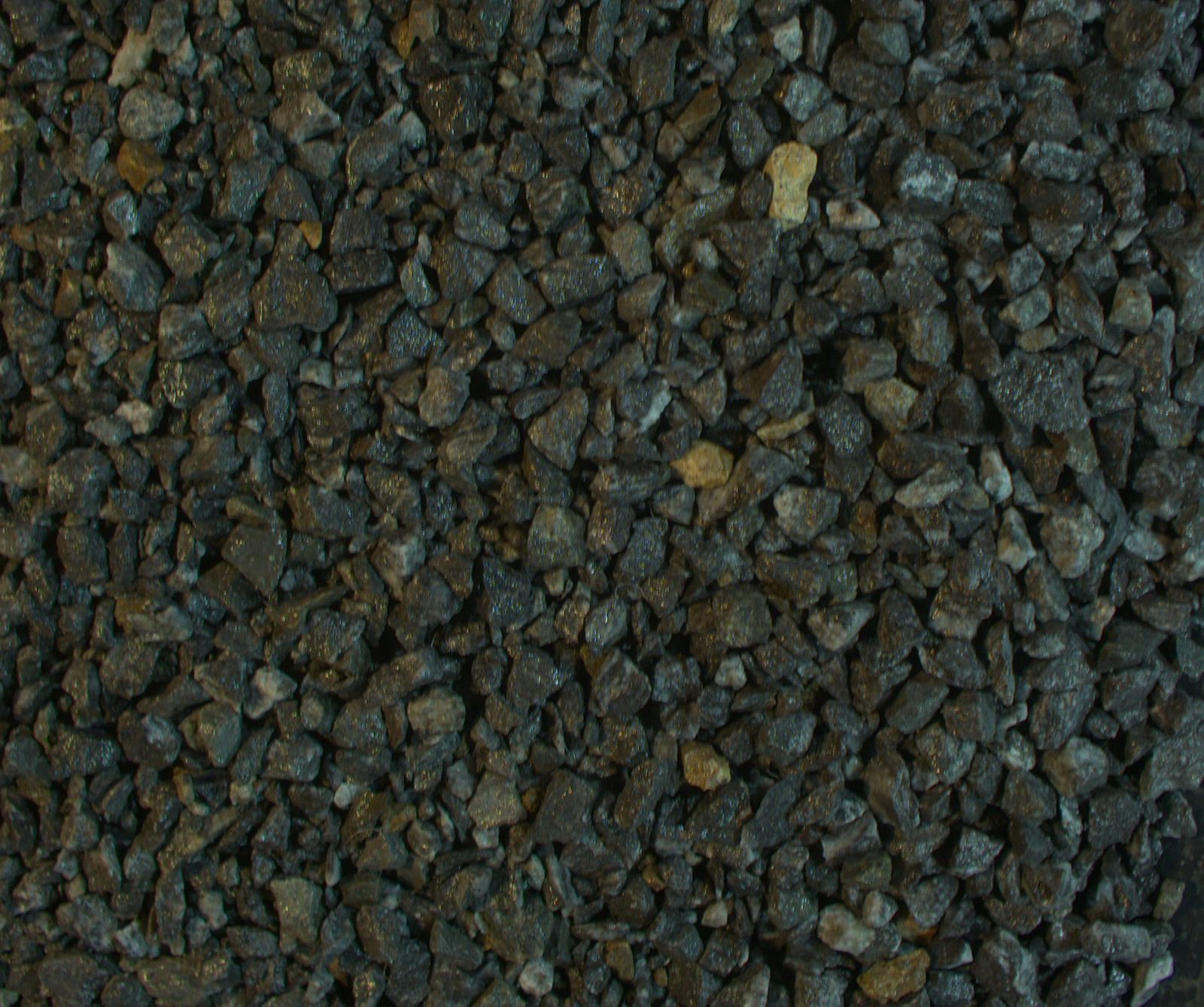 생산 벨트 위 25mm 골재